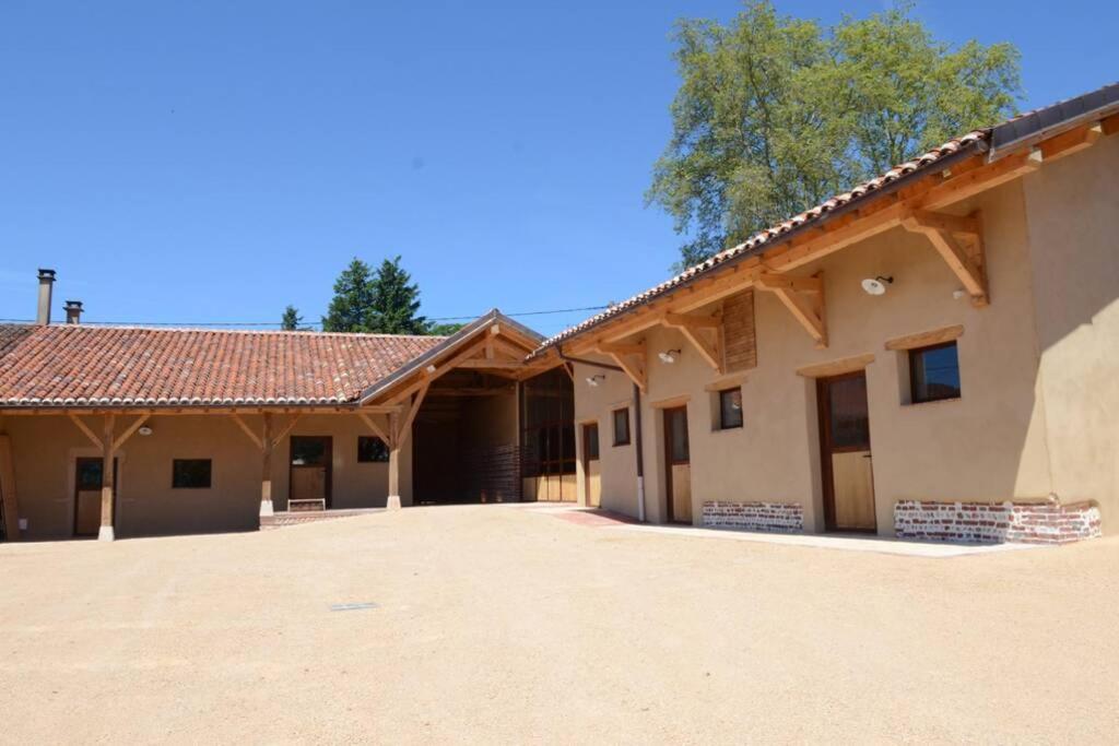 Ancien Haras Refait A Neuf A 3 Km De Vonnas Villa ภายนอก รูปภาพ